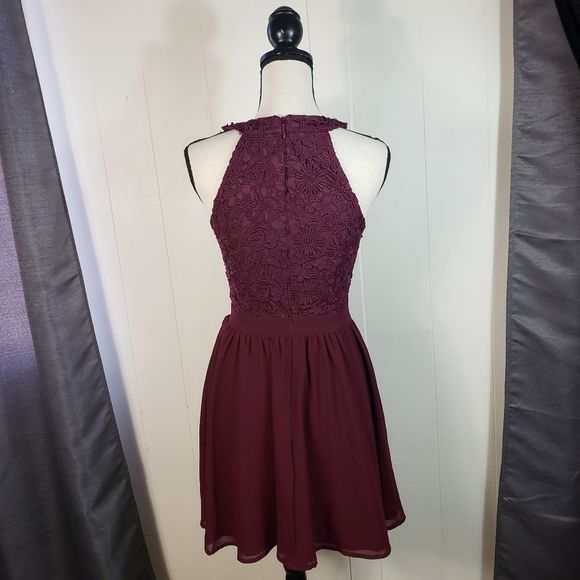 LULUS Burgundy Lovers Game Lace Skater Halter Dress Size Extra Small - Picture 5 of 5